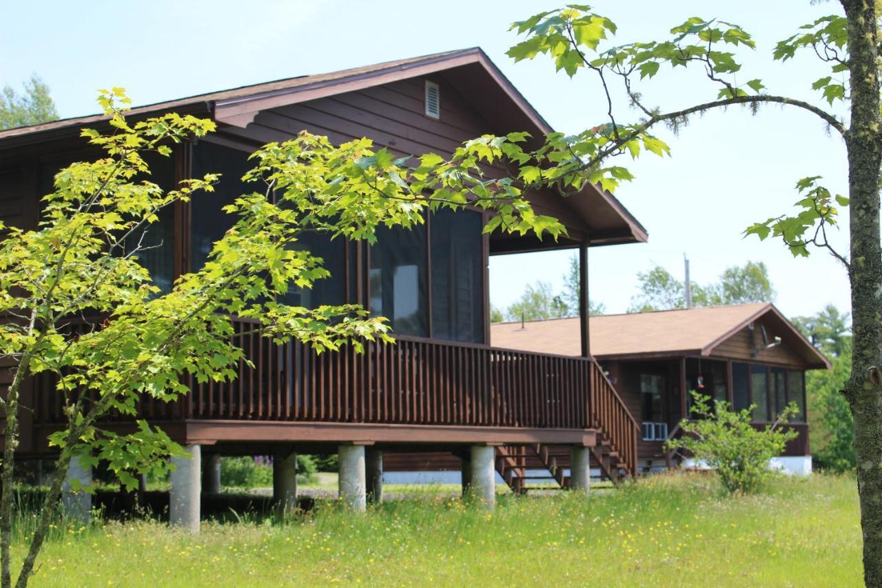 1 And Only Riverside Accommodations Sable River Exterior foto